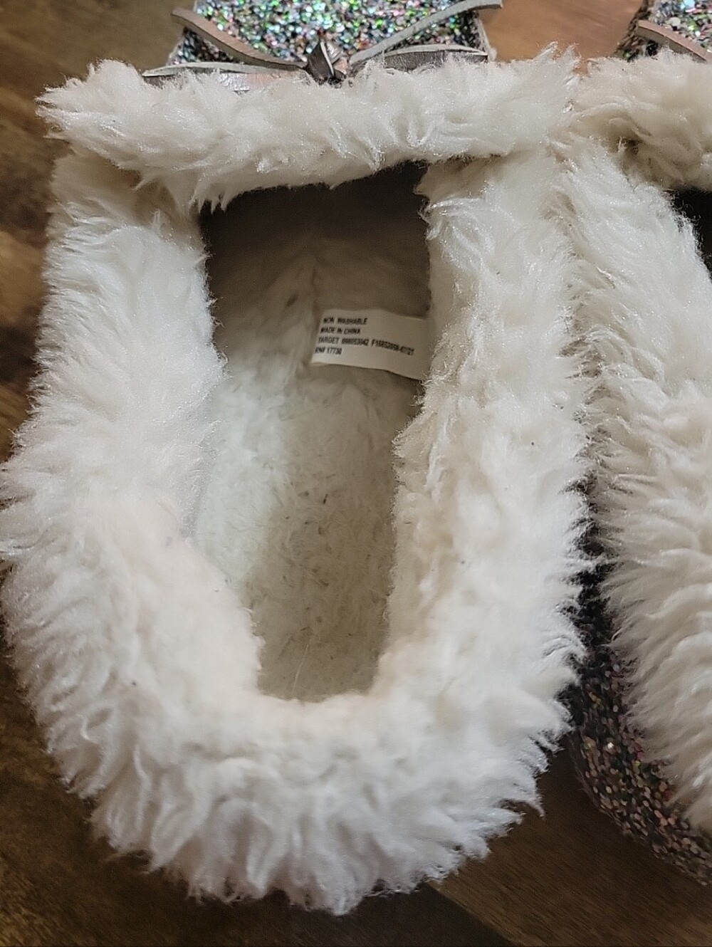 Sparkly Glitter Moccasin Slippers with Faux Fur Trim Girls Size 3 - Picture 16 of 16